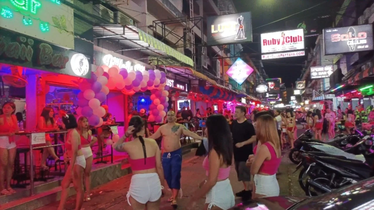 Pattaya Explicit - 剧照