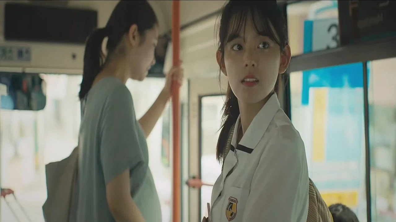여름, 버스 - 剧照