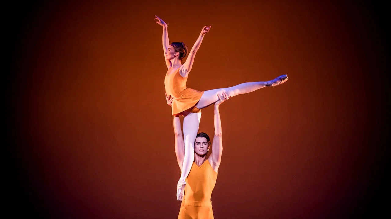 Concerto / Enigma Variations / Raymonda Act III (Royal Ballet) - 剧照