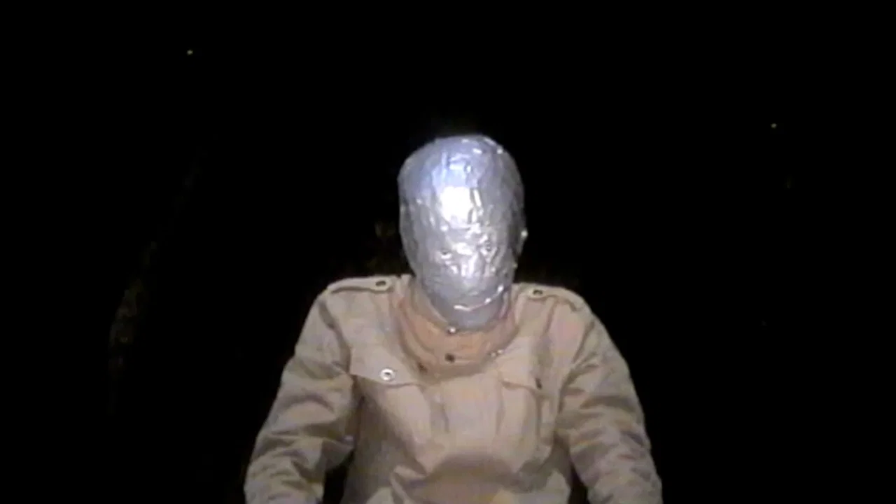 Tapeface - 剧照