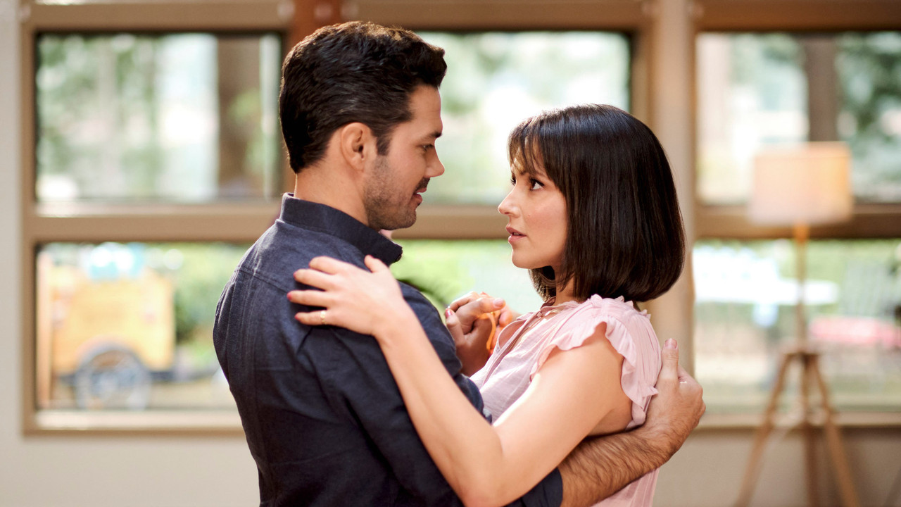 Don't Go Breaking My Heart - 剧照