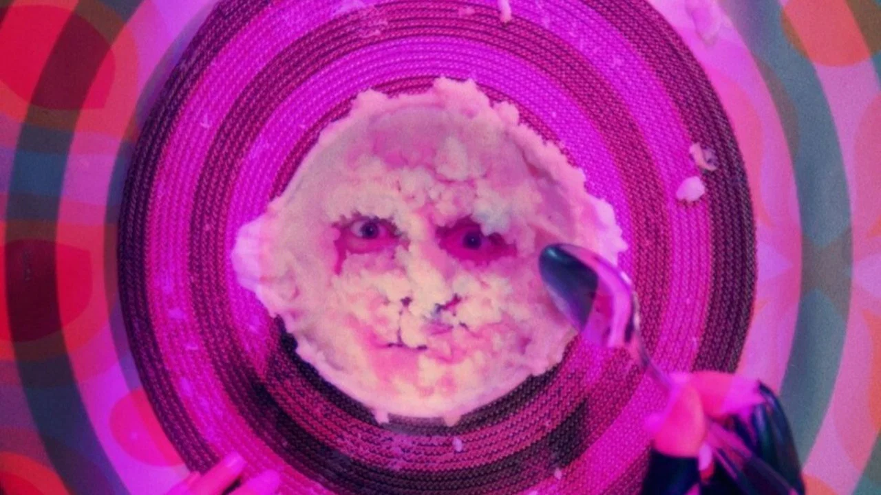 Mashed Potato Face - 剧照