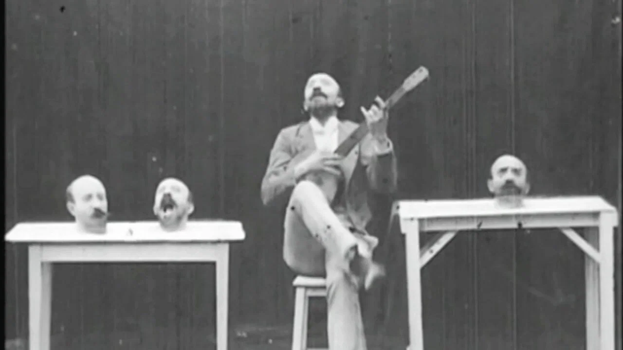 Un homme de t&ecirc;tes - 剧照