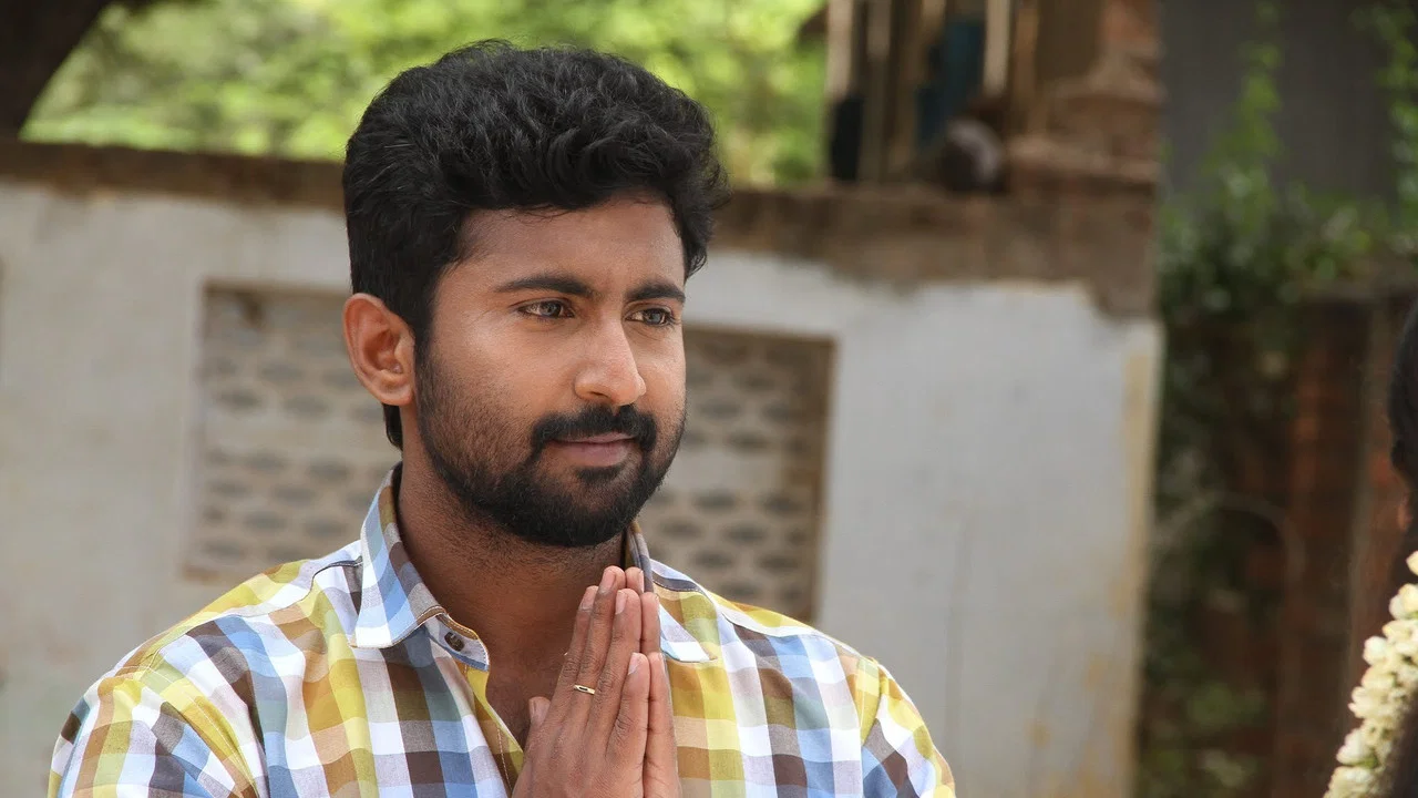 Namma Oorukku Ennathan Achu - 剧照