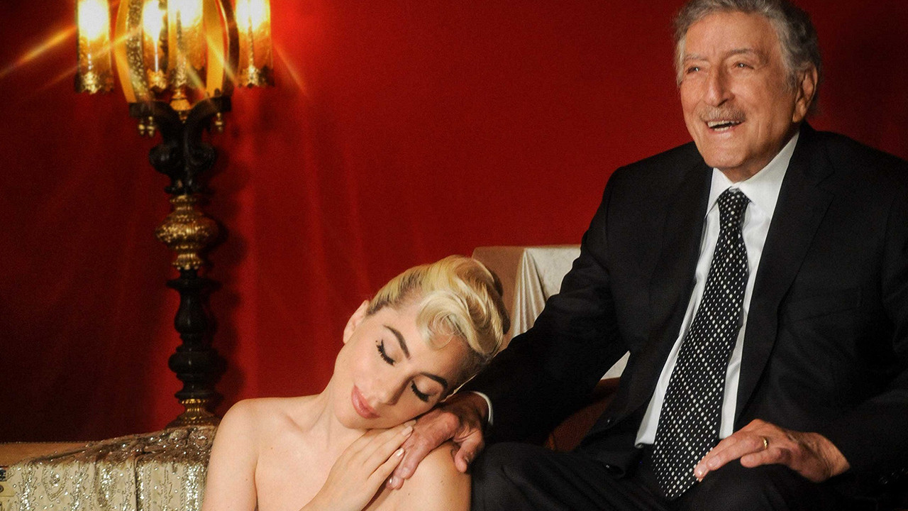Lady Gaga Celebrates Love for Sale - 剧照