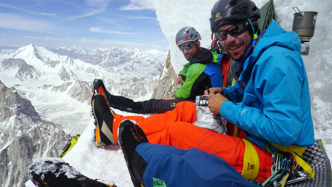 Climbing Latok 1 From The North - 剧照