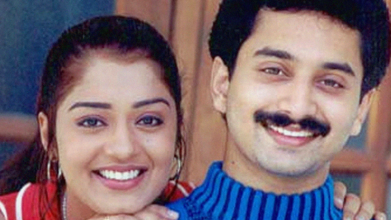 കൈ എത്തും ദൂരത്ത് - 剧照