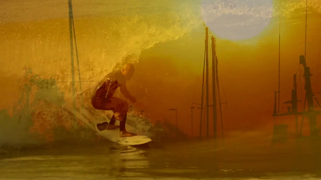 Surfing Morning of the Sun - 剧照