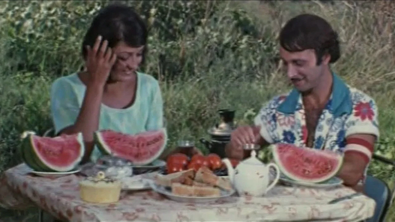 G&uuml;nlərin Bir G&uuml;n&uuml; - 剧照