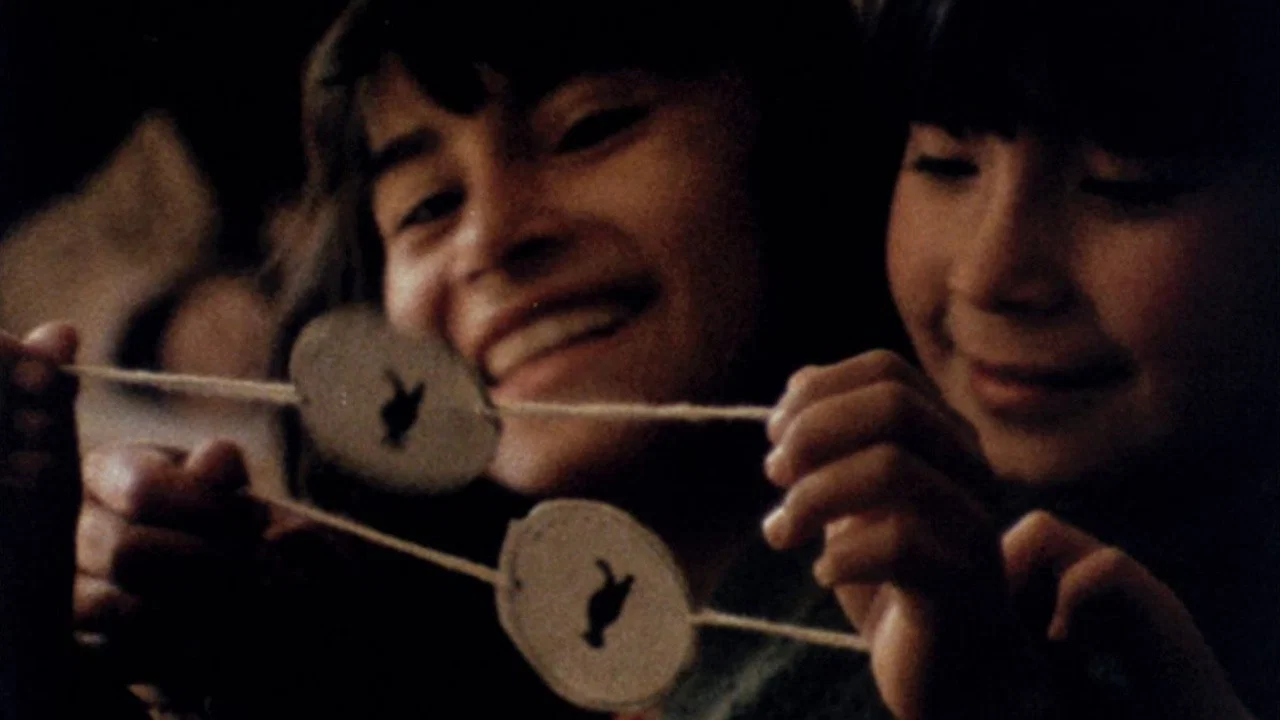 Cien ni&ntilde;os esperando un tren - 剧照