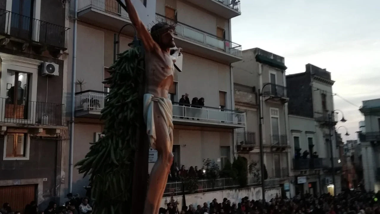 Venerd&igrave; Santo - Bronte - 剧照