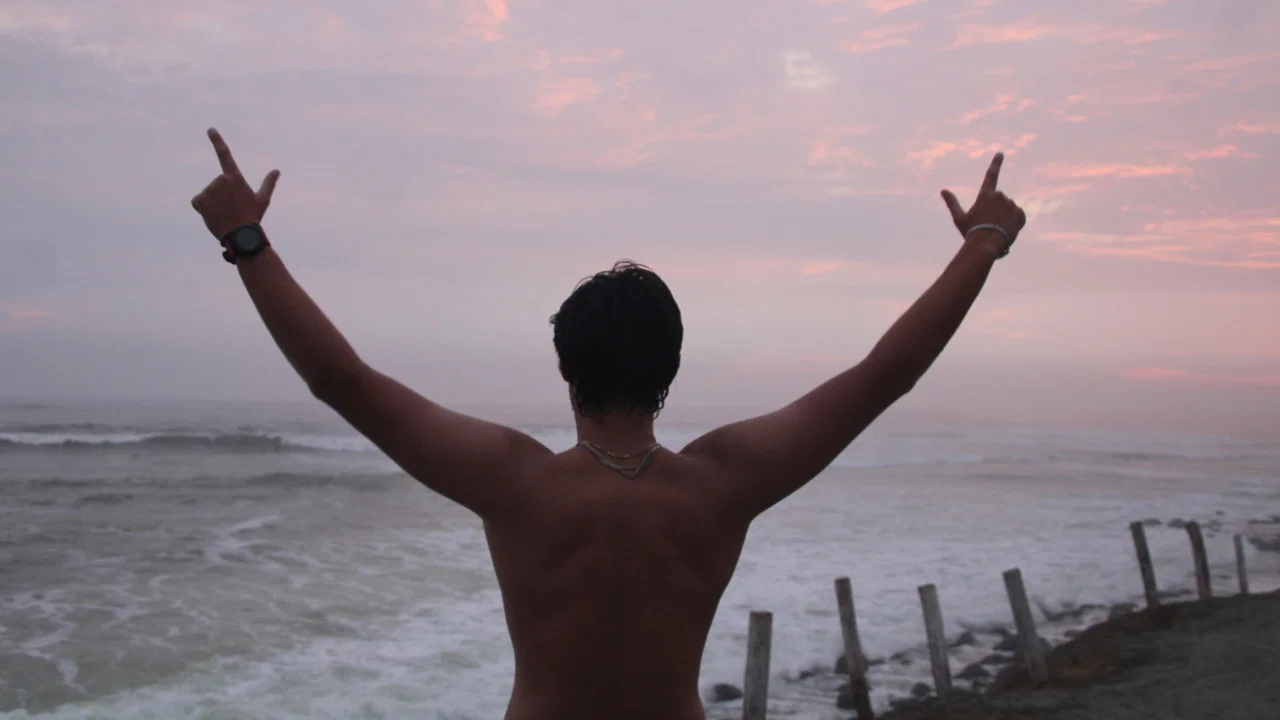 FEELING EVERY SUNSET - 剧照