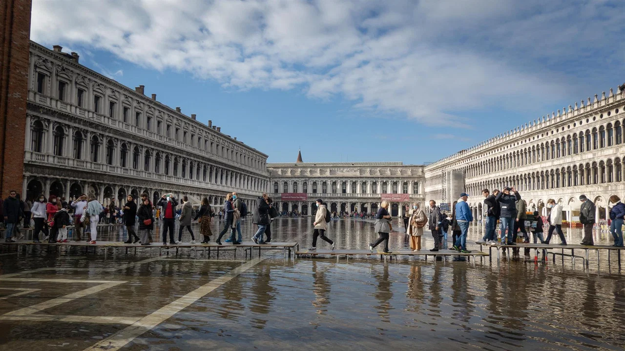 Saving Venice - 剧照