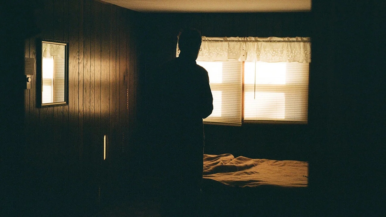 So Fades the Light - 剧照