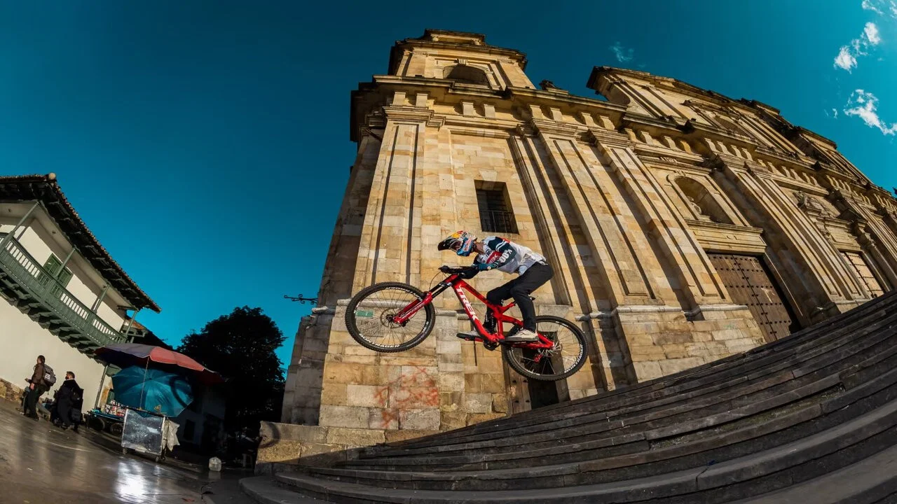 Red Bull Monserrate Cerro Abajo - 剧照