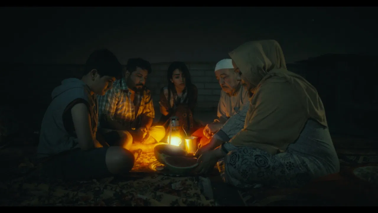 السطح - 剧照