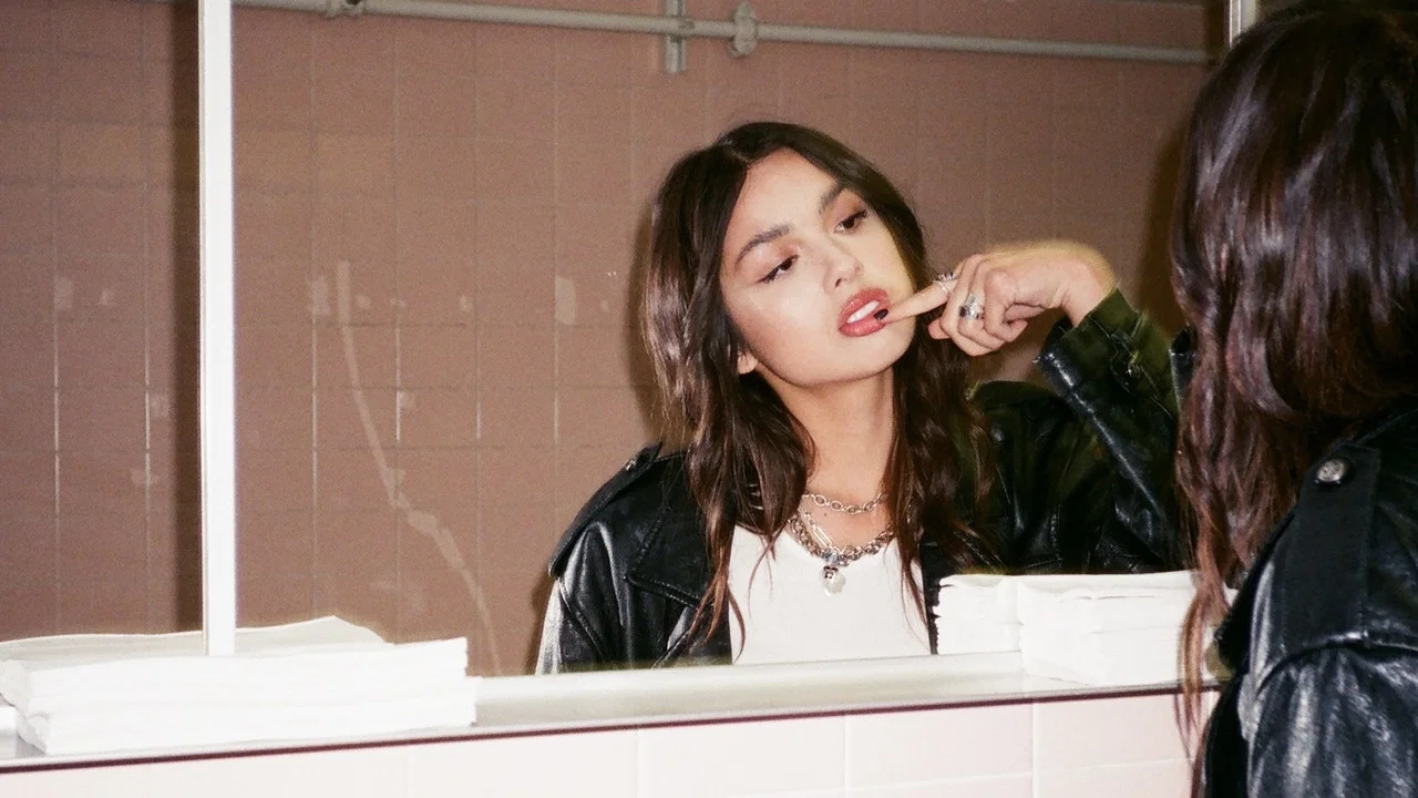 奥利维亚&middot;罗德里戈：情歌少女 - 剧照