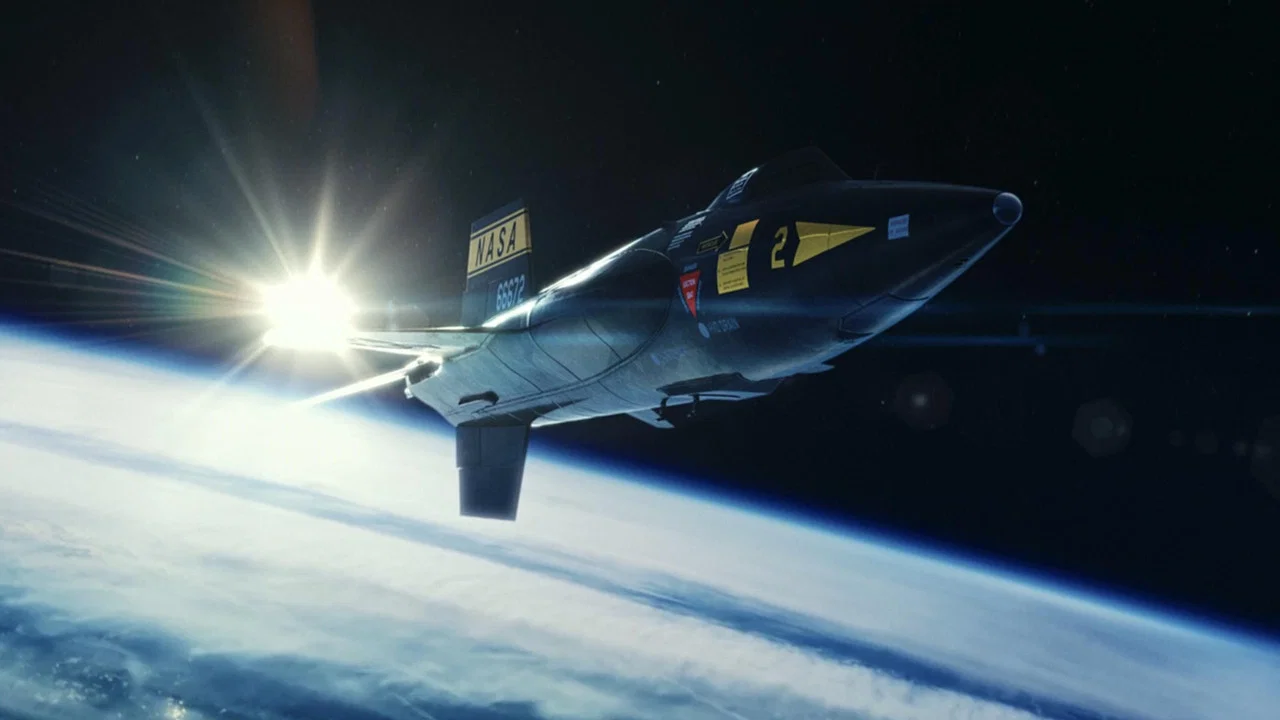 Edge of Space - 剧照