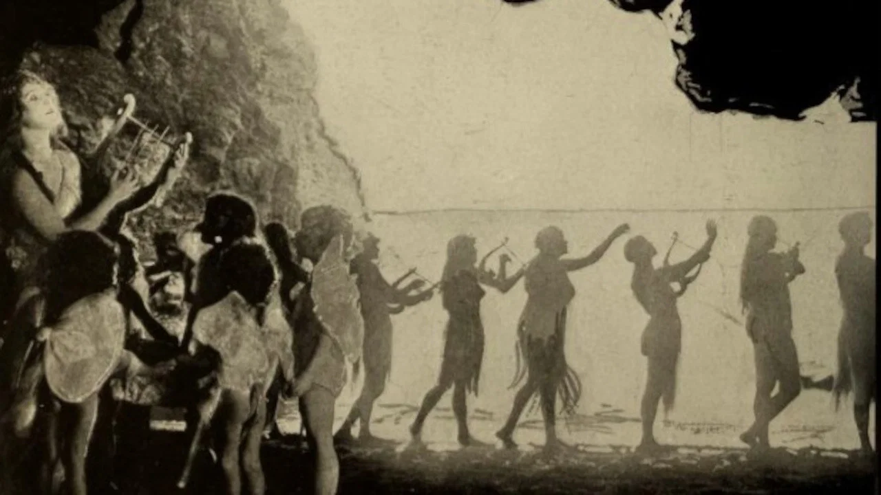 Sirens of the Sea - 剧照