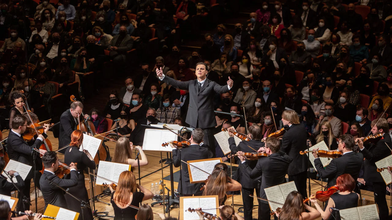 Teodor Currentzis dirigiert Beethovens Sinfonie Nr. 9 - 剧照