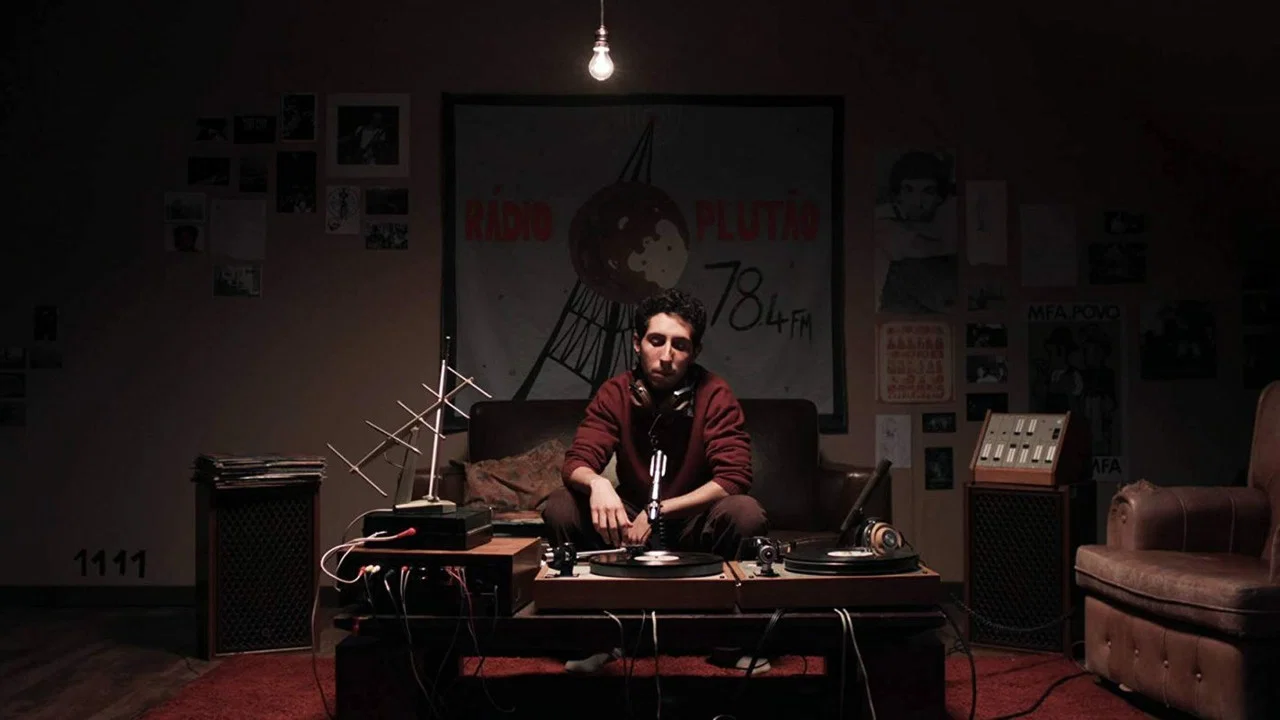 78.4 FM - 剧照