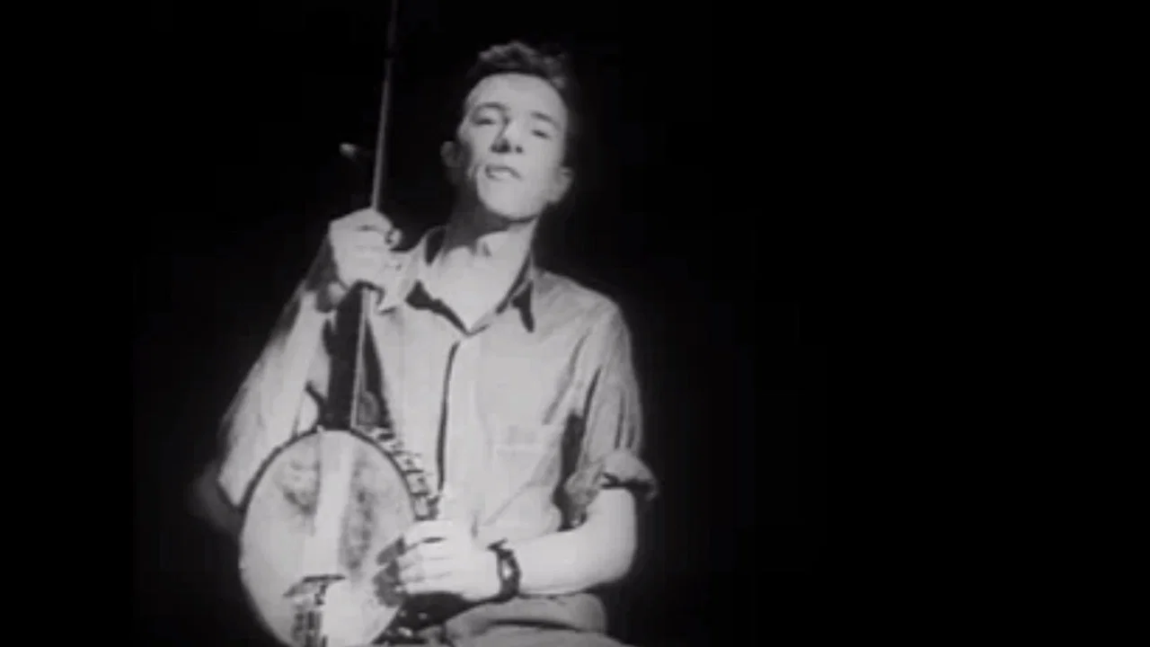 To Hear Your Banjo Play - 剧照