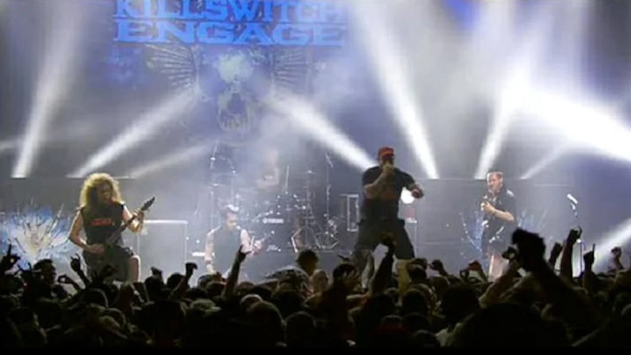 Killswitch Engage: (Set This) World Ablaze - 剧照