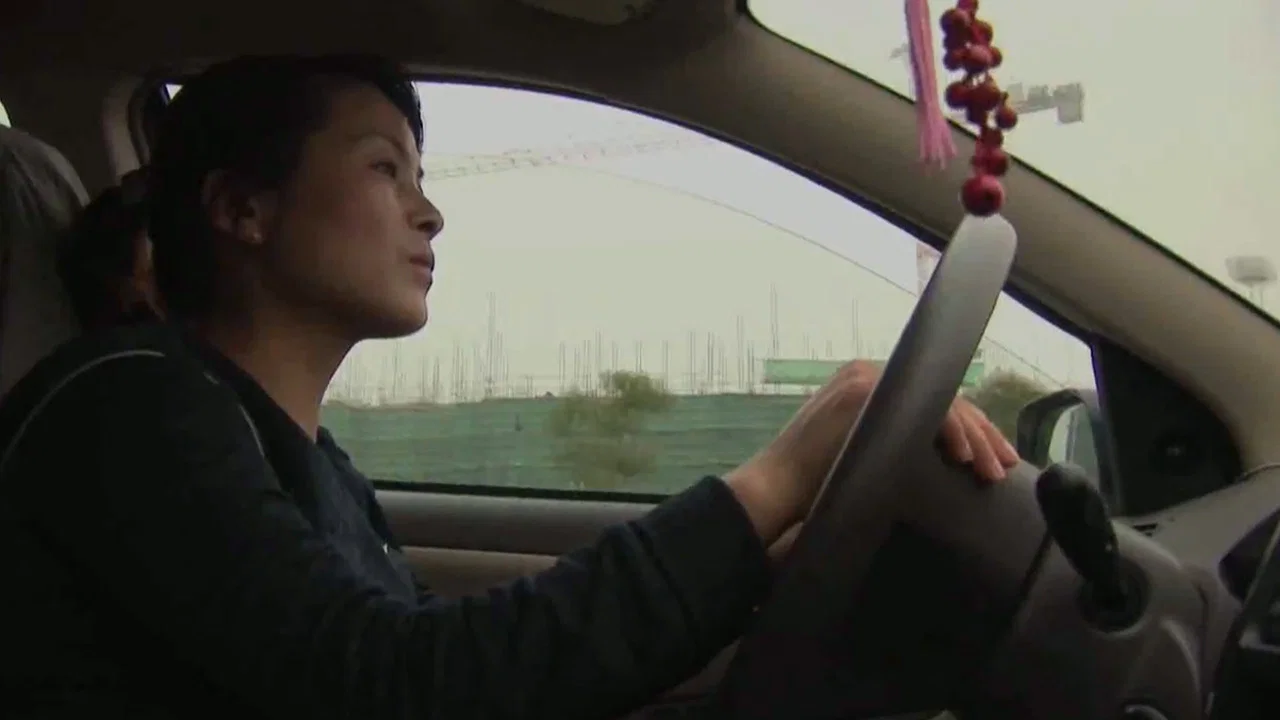 Redefining China's Family: Women - 剧照
