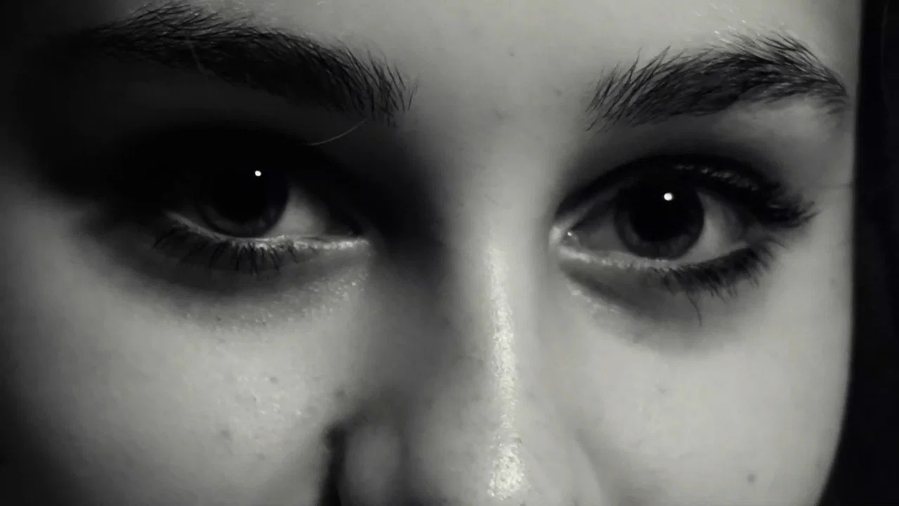 Solitary Eyes - 剧照