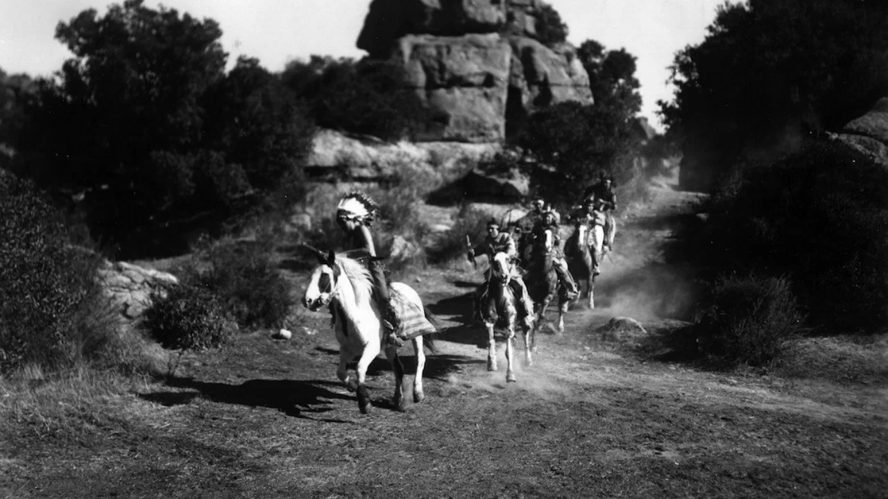 The Scarlet Horseman - 剧照