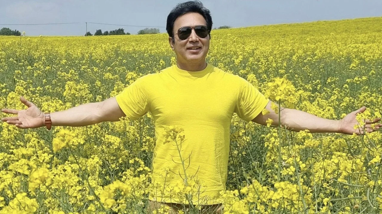 Mustard Fields - 剧照