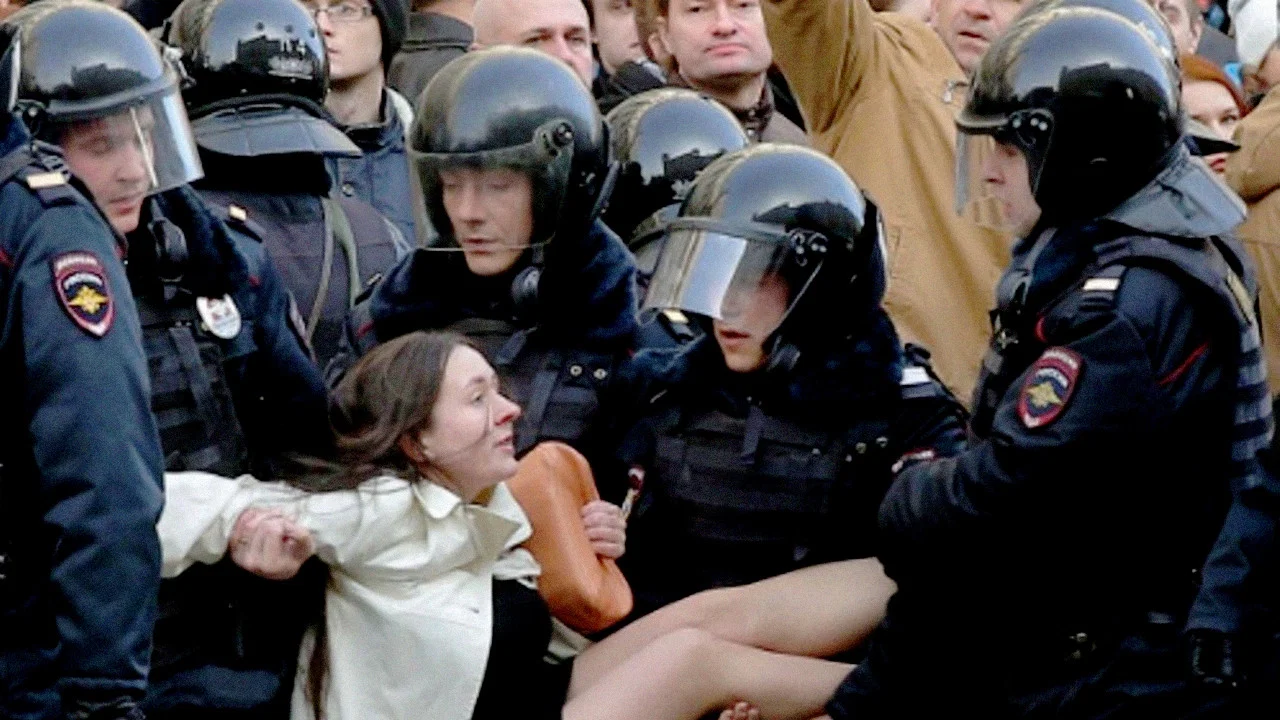 Russie : le poison autoritaire - 剧照