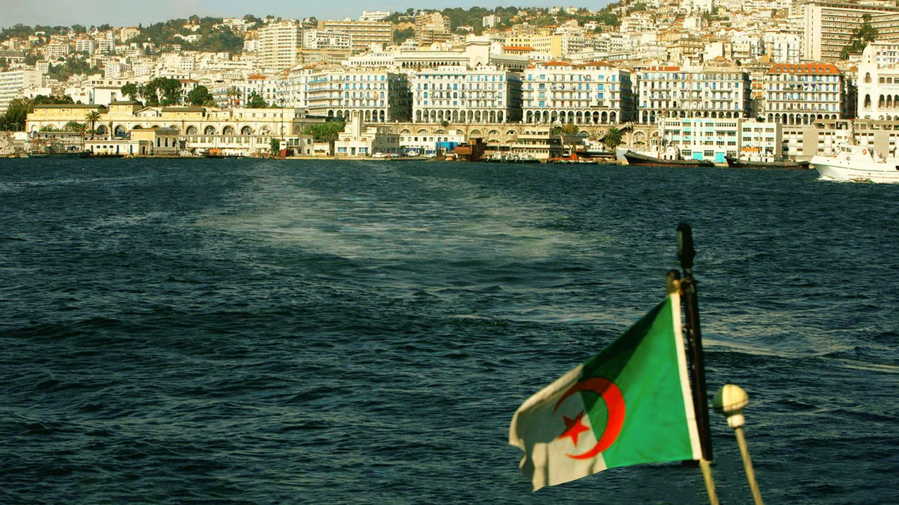 Regards D'en Face - Alger - 剧照