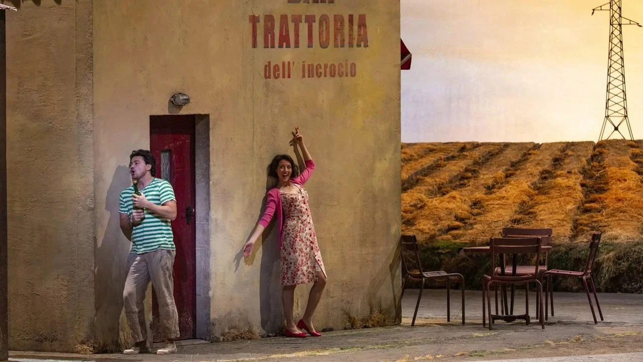 Donizetti: L'Elixir d'amour - 剧照