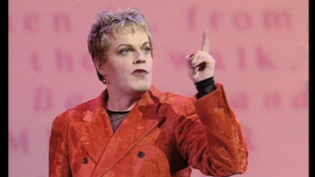 Eddie Izzard: Definite Article - 剧照