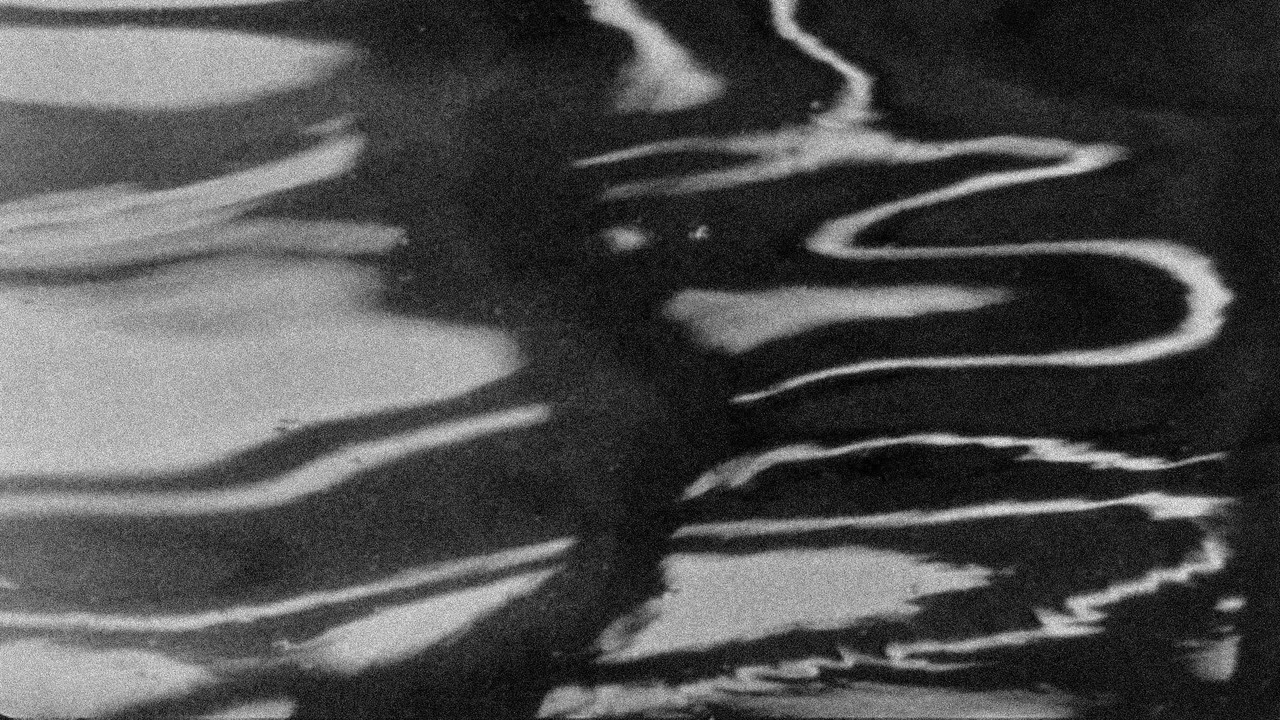 水 - 剧照