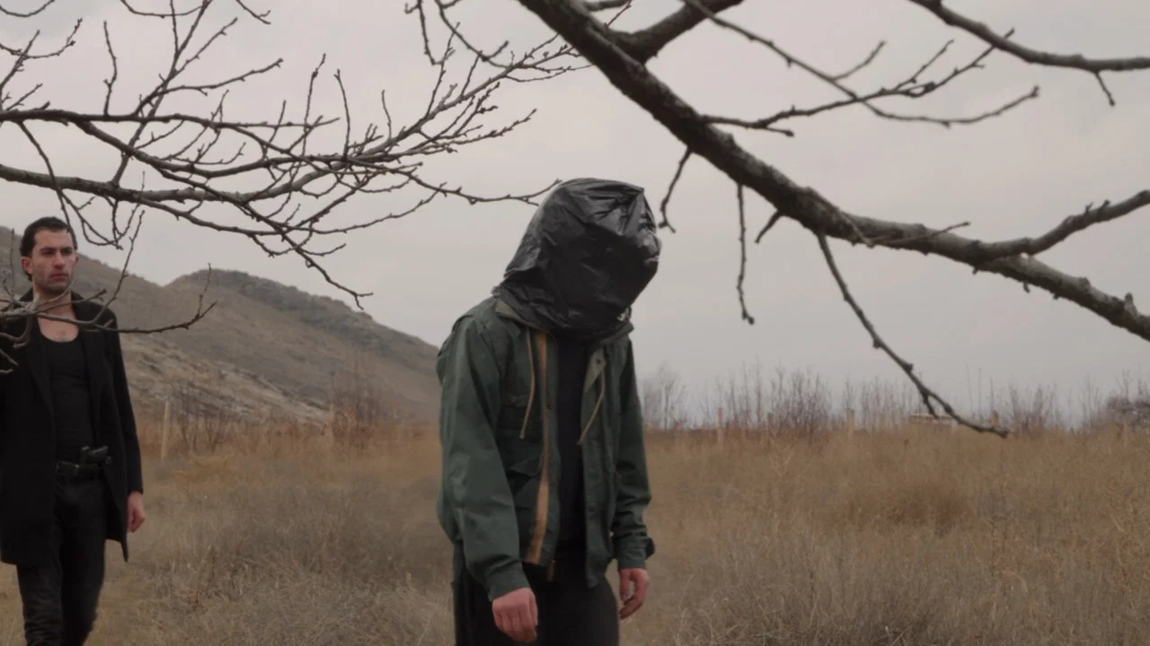 Վիրապ - 剧照
