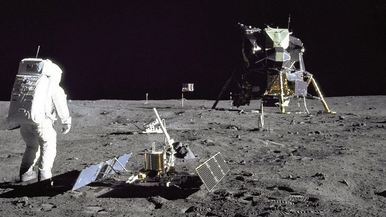 Moon Landing Live - 剧照