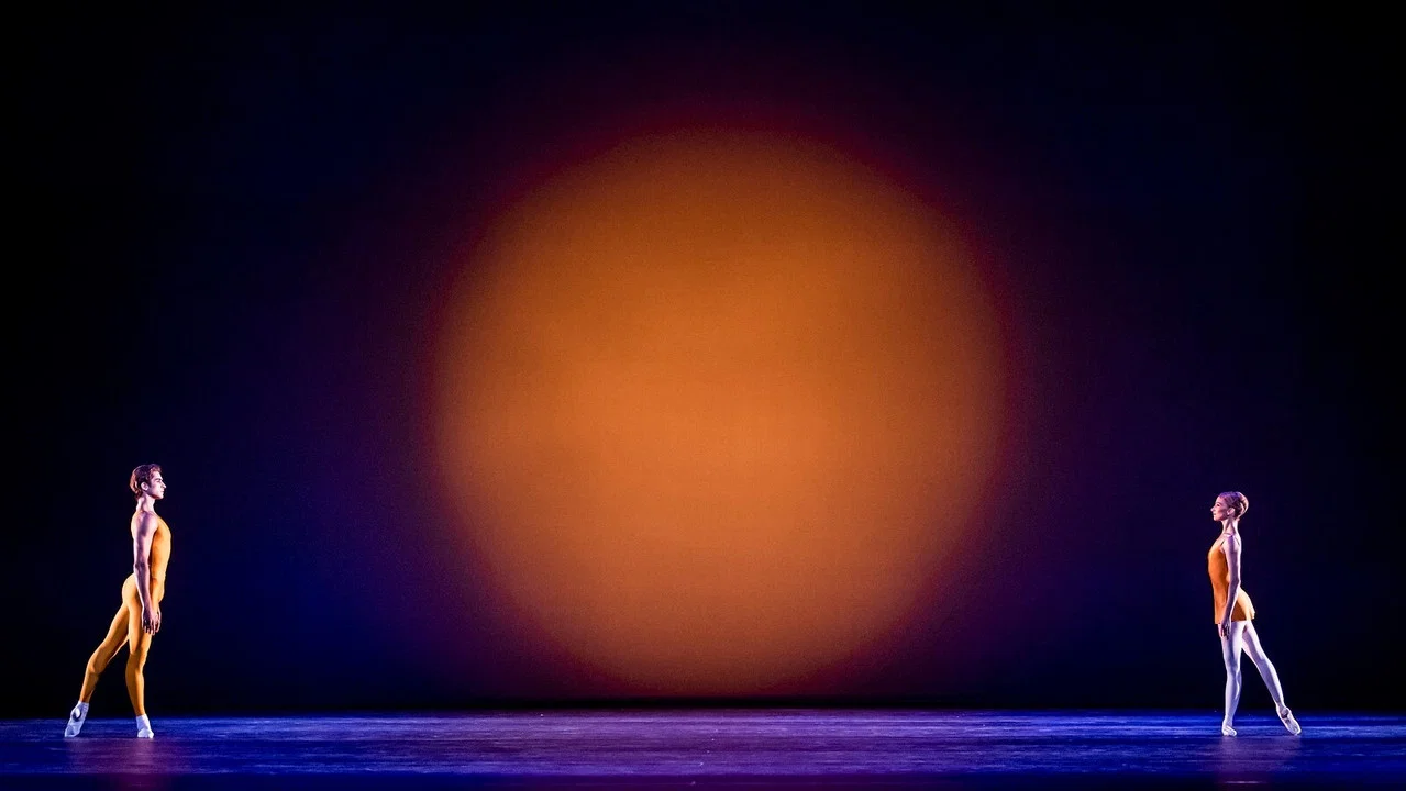Concerto / Enigma Variations / Raymonda Act III (Royal Ballet) - 剧照