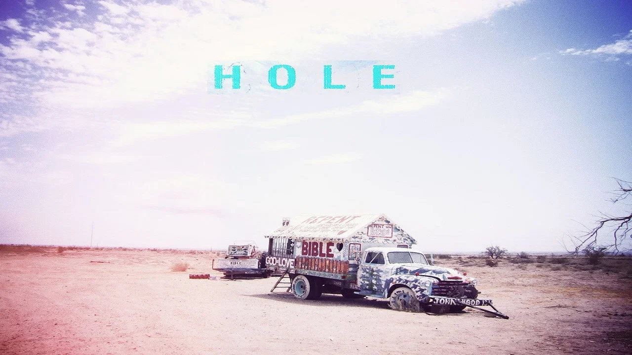 Hole - 剧照