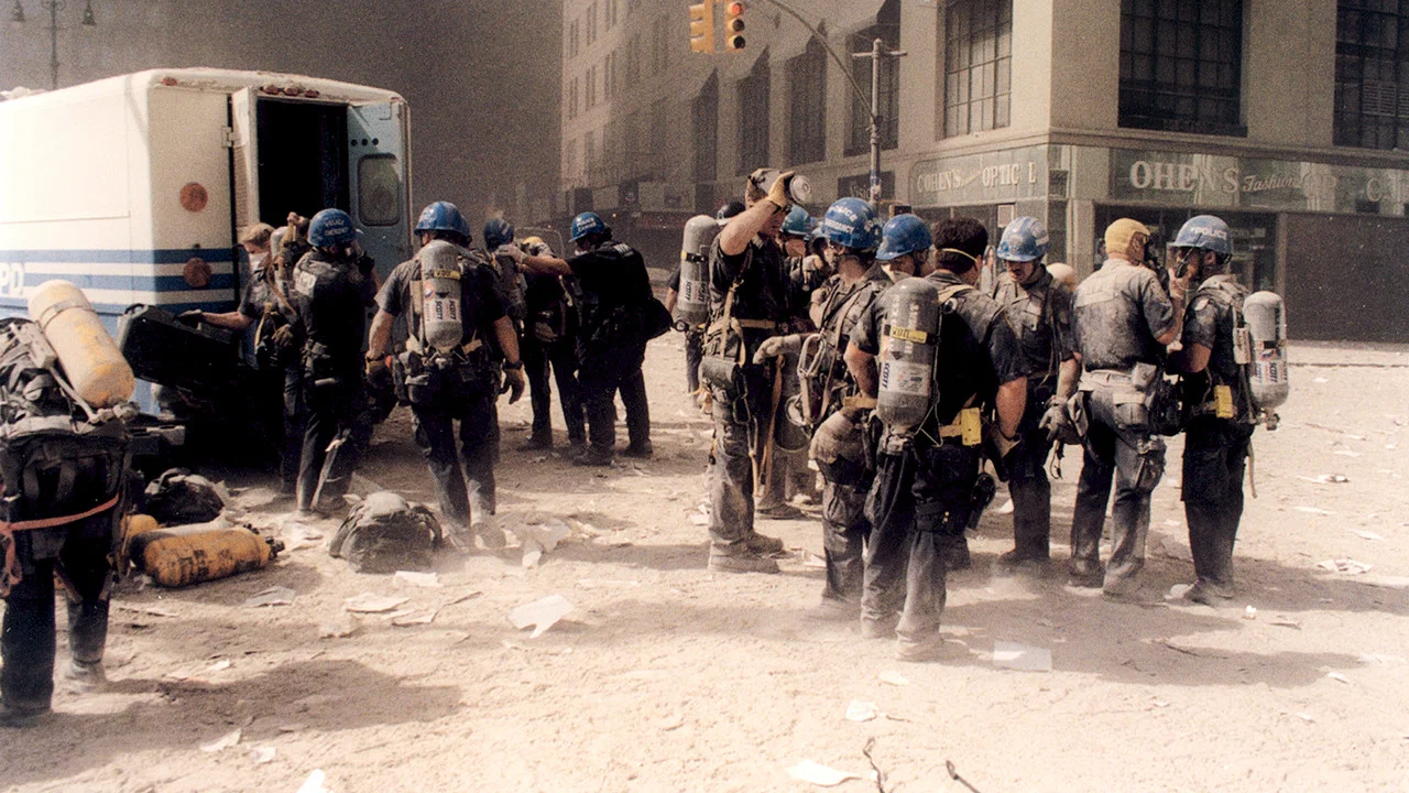 9/11: Rescue Cops - 剧照