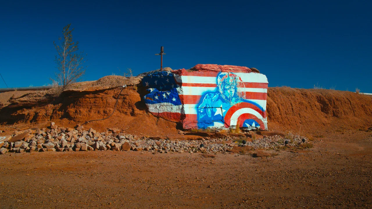 America - 剧照
