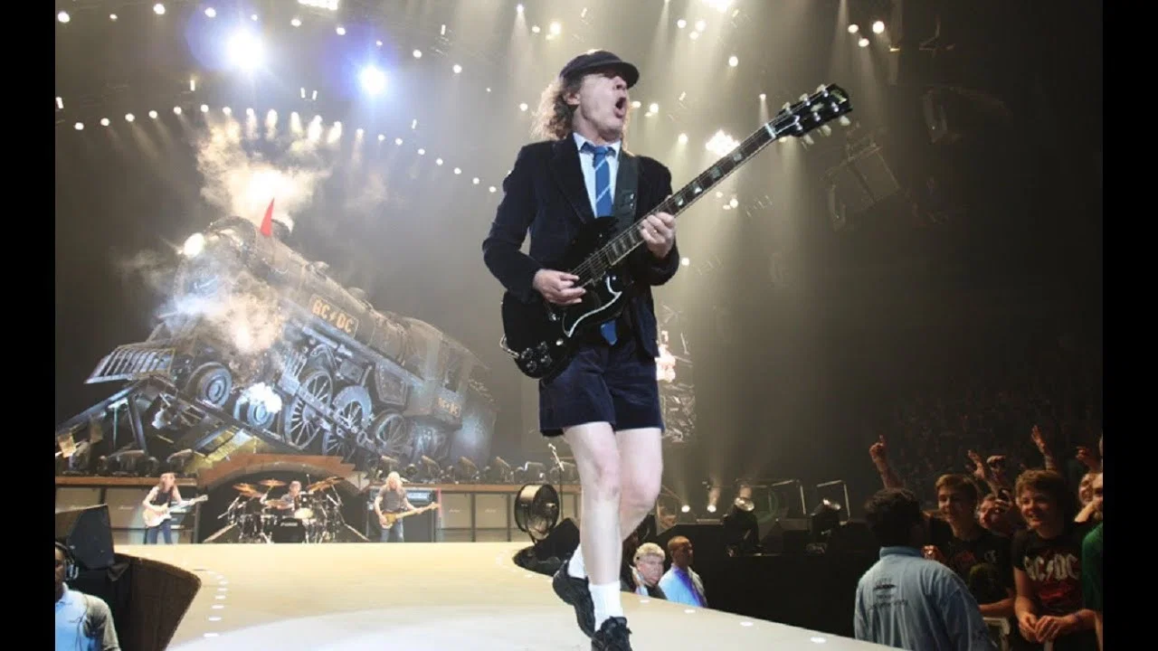 AC/DC - Stiff Upper Lip Live - 剧照