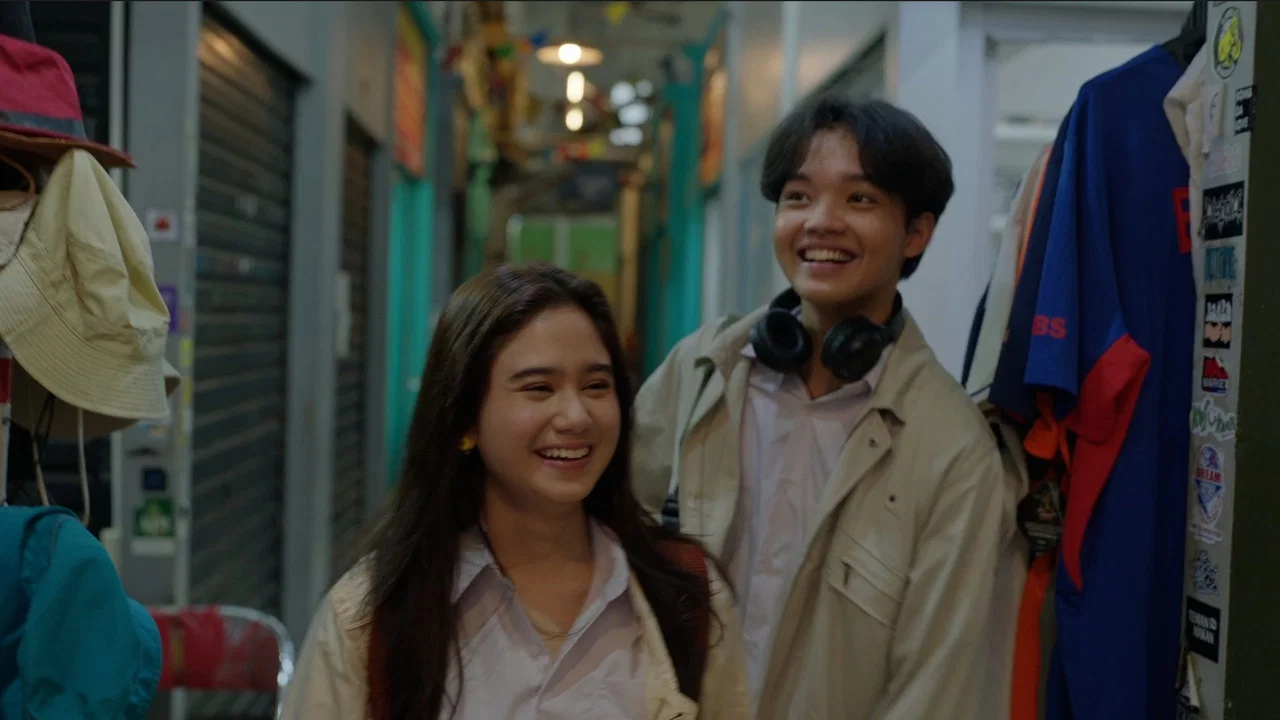 Mungkin Kita Perlu Waktu - 剧照