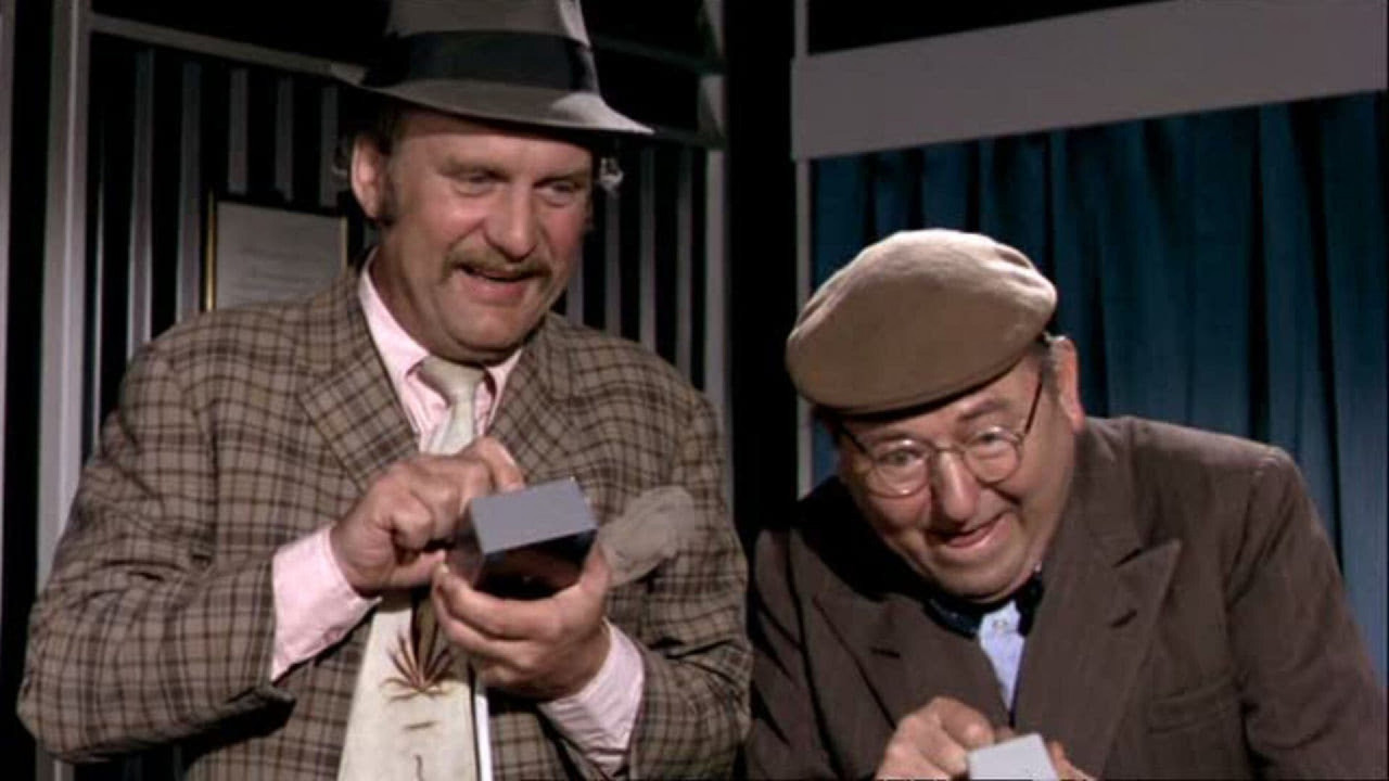 Olsenbanden og Data-Harry sprenger verdensbanken - 剧照