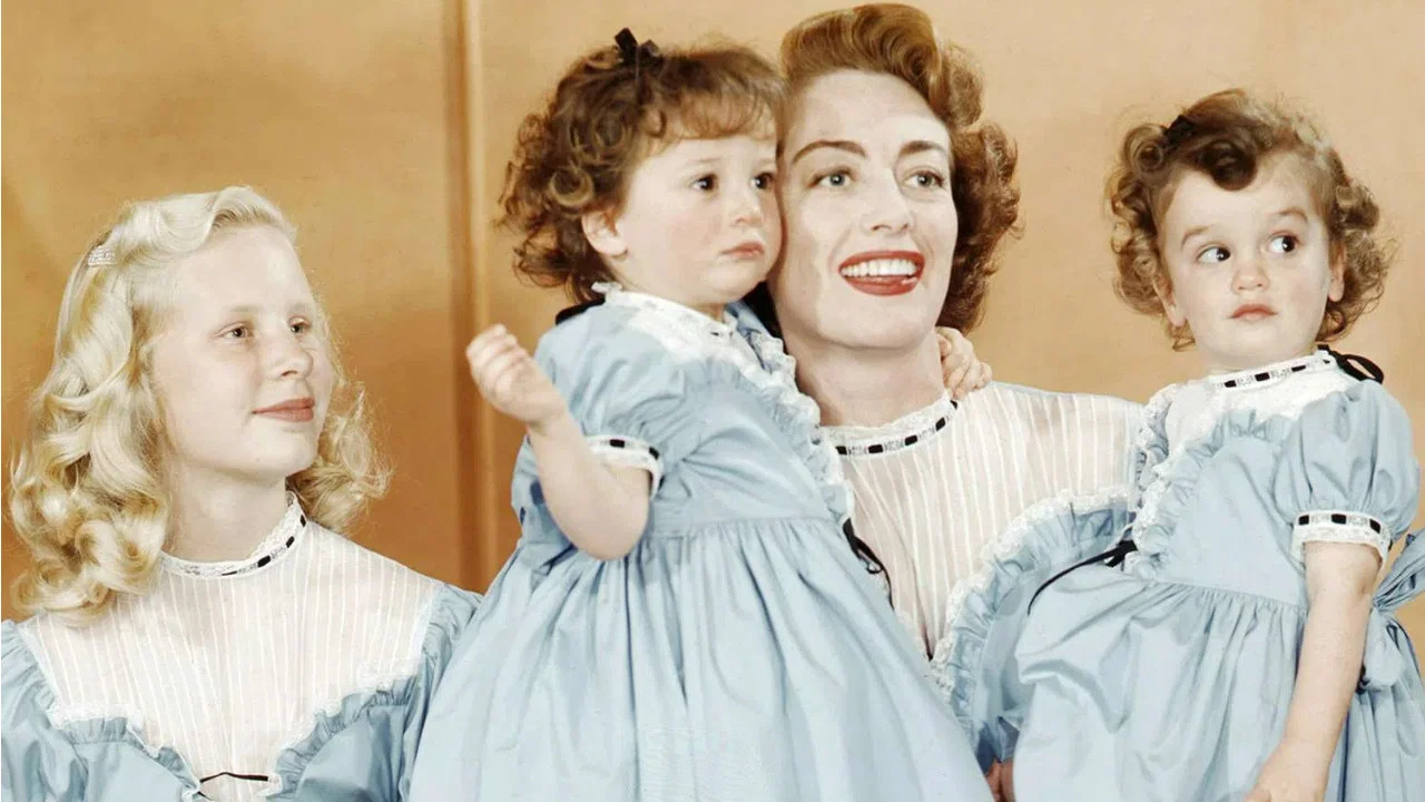 At Home with Joan Crawford - 剧照