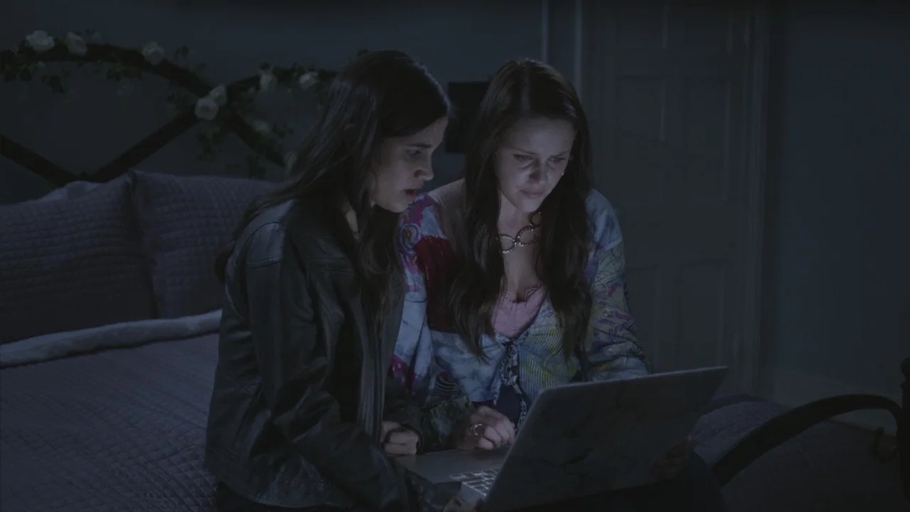 Secrets in the Sisterhood - 剧照