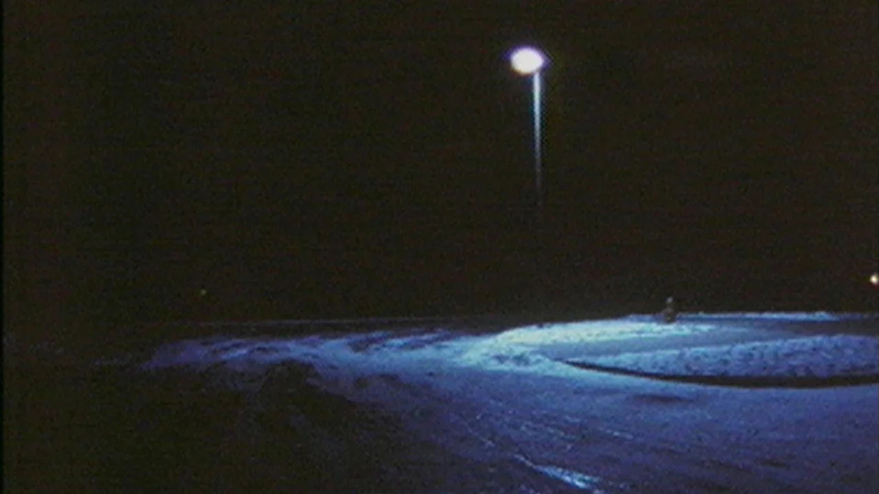 In Order Not to Be Here - 剧照