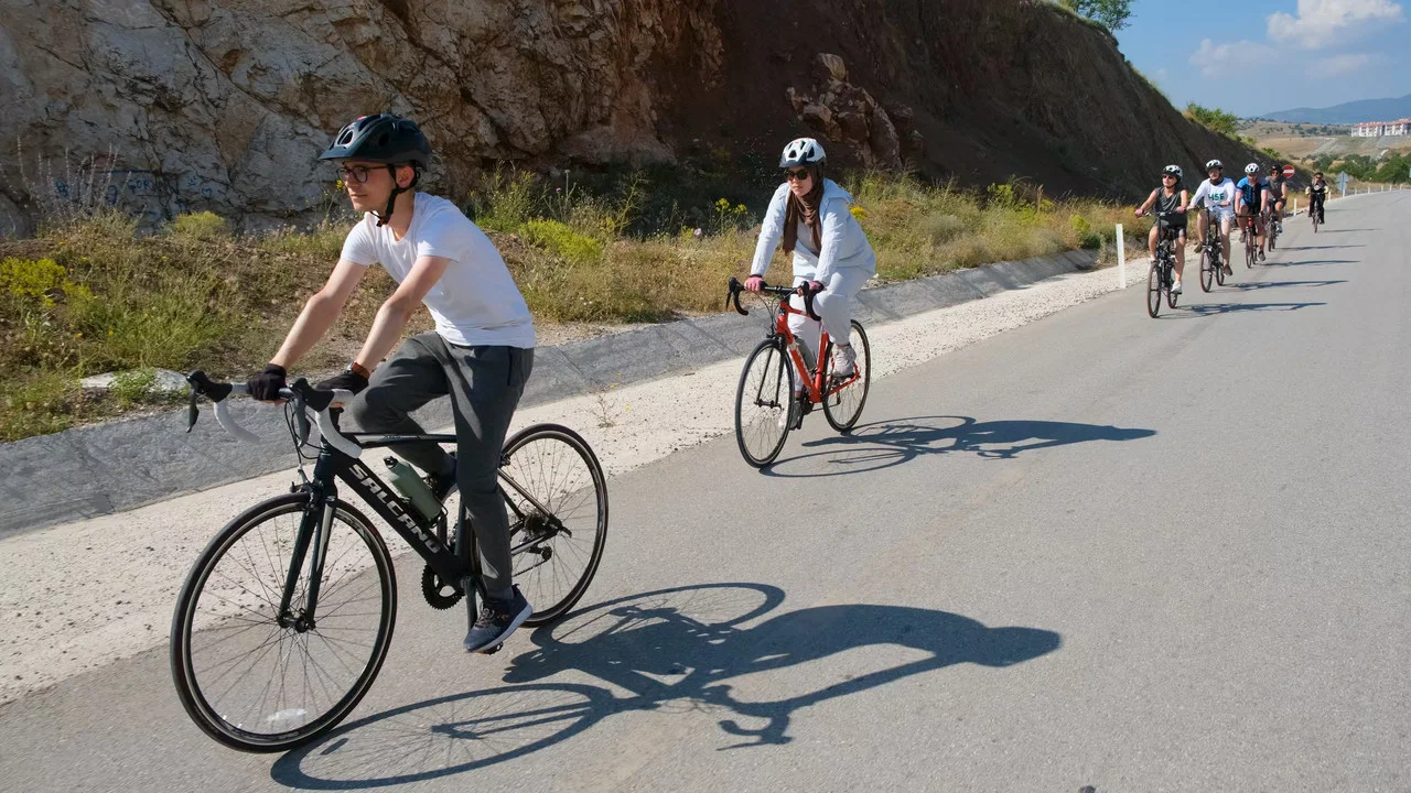 Kaybolan Sularda Pedal &Ccedil;evirmek - 剧照