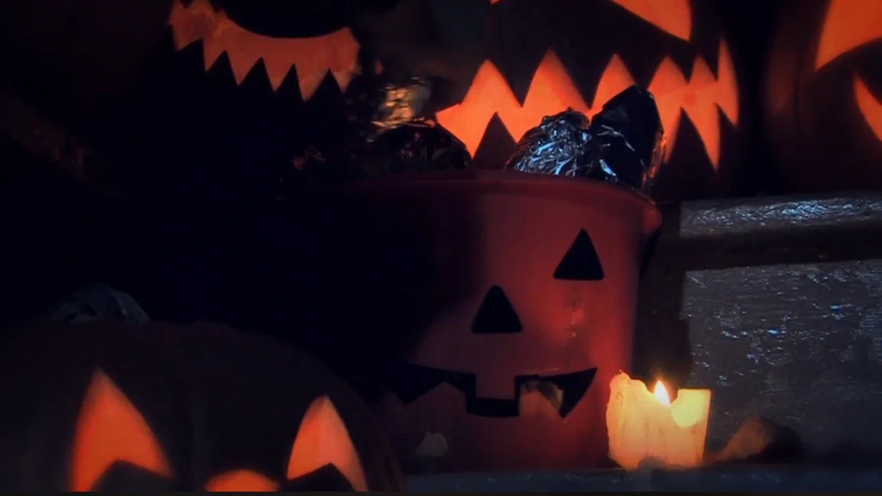 3 Dead Trick or Treaters - 剧照